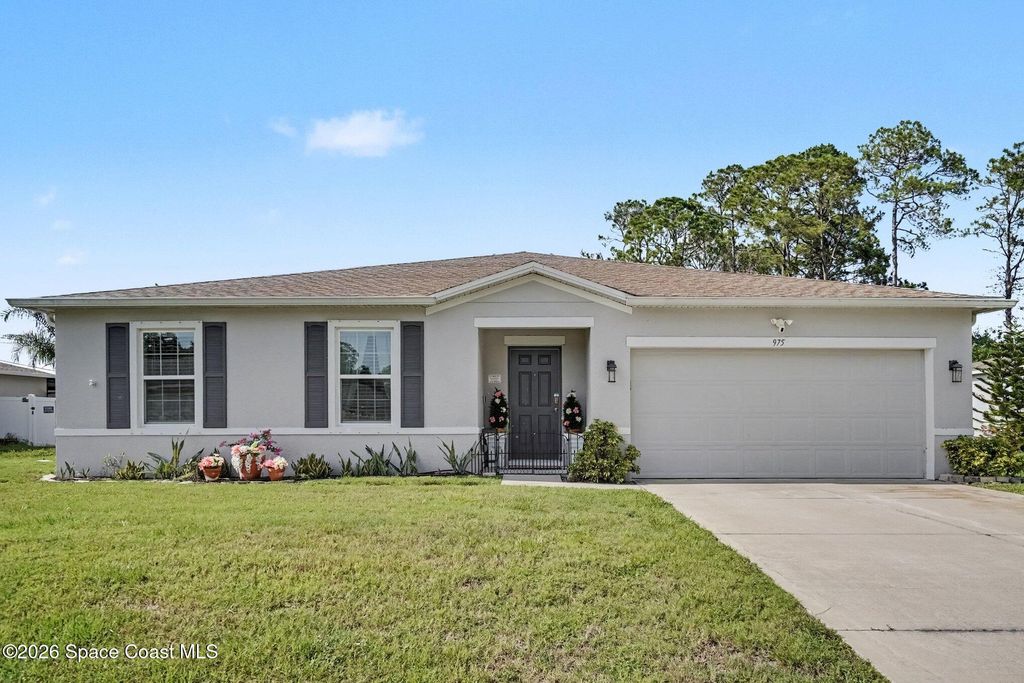 975 Sablon Street SE, Palm Bay, FL 32909