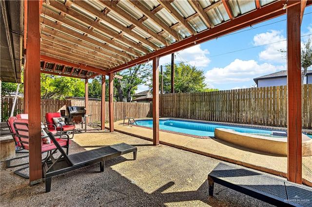 2606 N Georgia Avenue, Weslaco, TX 78599