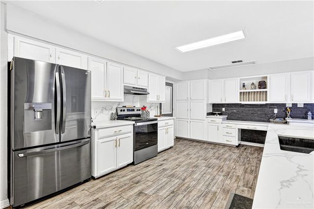 2606 N Georgia Avenue, Weslaco, TX 78599