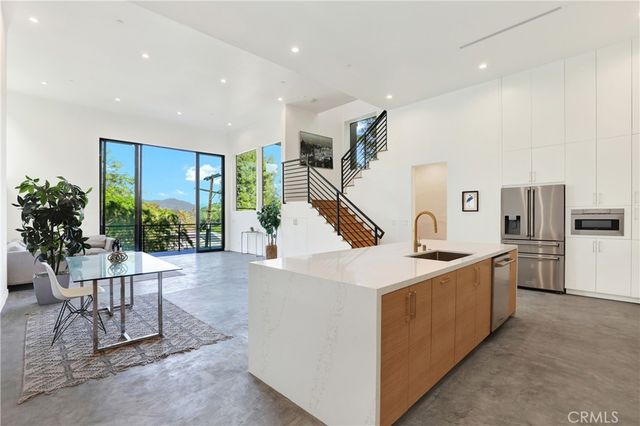 3949 Glenalbyn Drive, Los Angeles, CA 90065