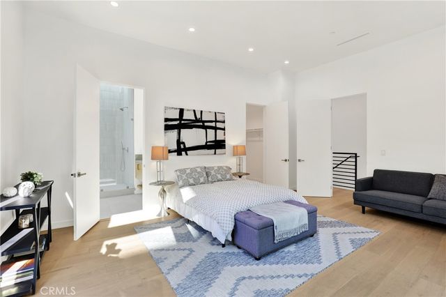 3949 Glenalbyn Drive, Los Angeles, CA 90065