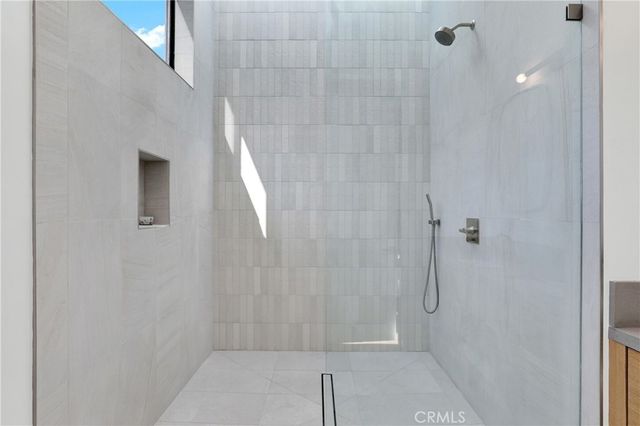 3949 Glenalbyn Drive, Los Angeles, CA 90065