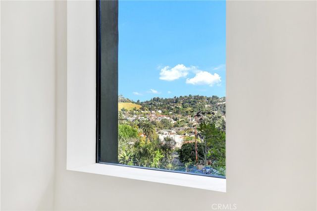 3949 Glenalbyn Drive, Los Angeles, CA 90065