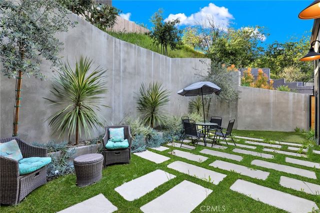 3949 Glenalbyn Drive, Los Angeles, CA 90065