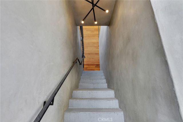 3949 Glenalbyn Drive, Los Angeles, CA 90065