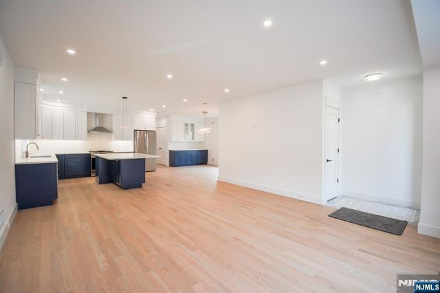 28 Prospect Street, Palisades Park, NJ 07650