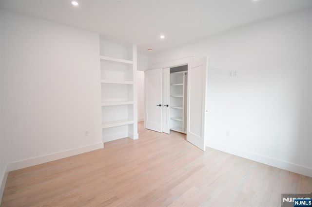 28 Prospect Street, Palisades Park, NJ 07650