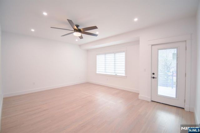 28 Prospect Street, Palisades Park, NJ 07650