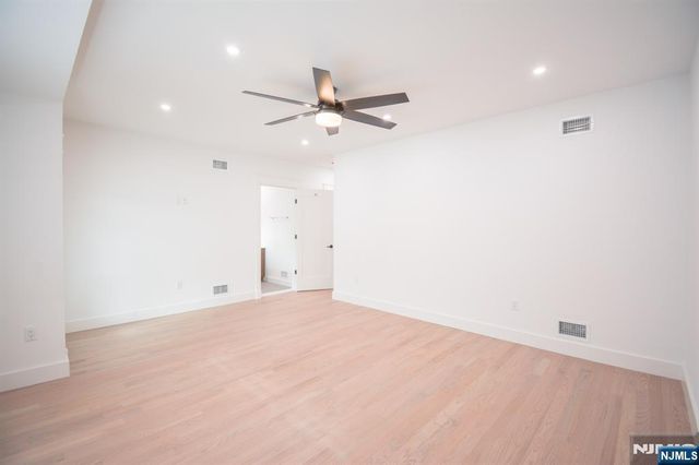 28 Prospect Street, Palisades Park, NJ 07650