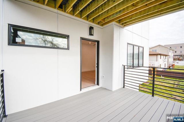 28 Prospect Street, Palisades Park, NJ 07650