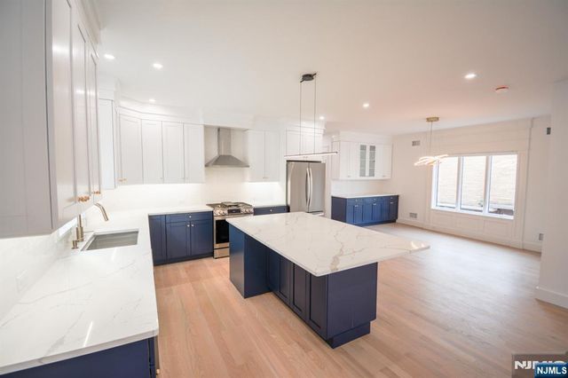 28 Prospect Street, Palisades Park, NJ 07650