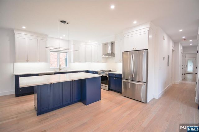 28 Prospect Street, Palisades Park, NJ 07650