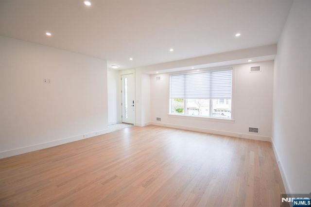 28 Prospect Street, Palisades Park, NJ 07650