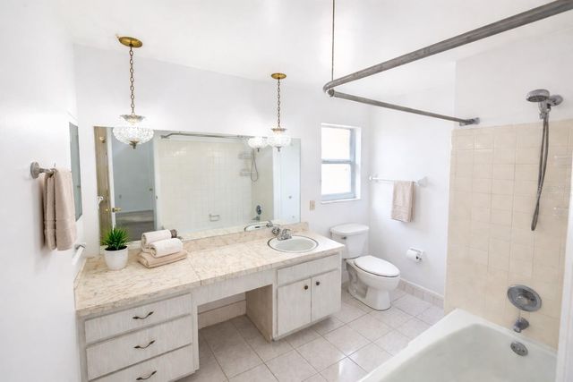 6480 31ST TERRACE N, St Petersburg, FL 33710