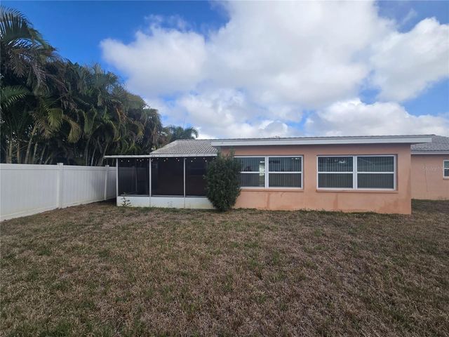 6480 31ST TERRACE N, St Petersburg, FL 33710