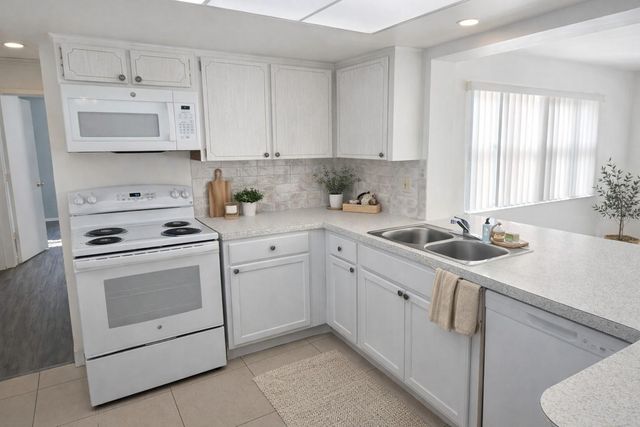 6480 31ST TERRACE N, St Petersburg, FL 33710