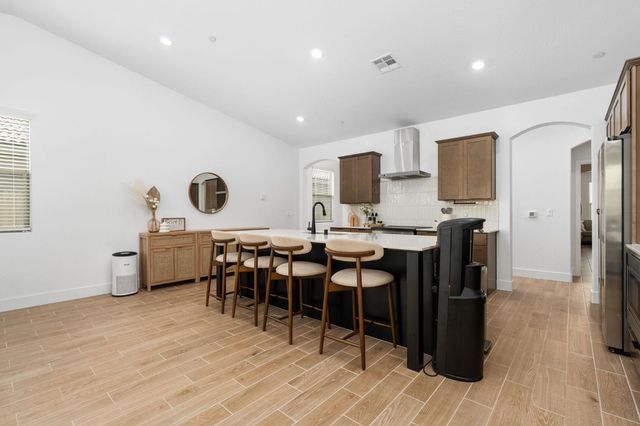 1098 Granite Drive W, Madera, CA 93636