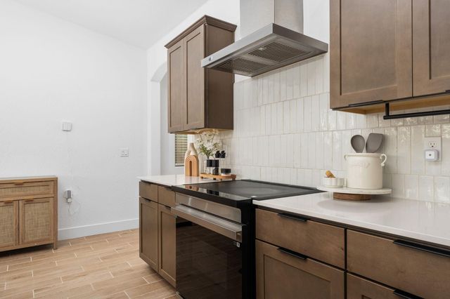 1098 Granite Drive W, Madera, CA 93636