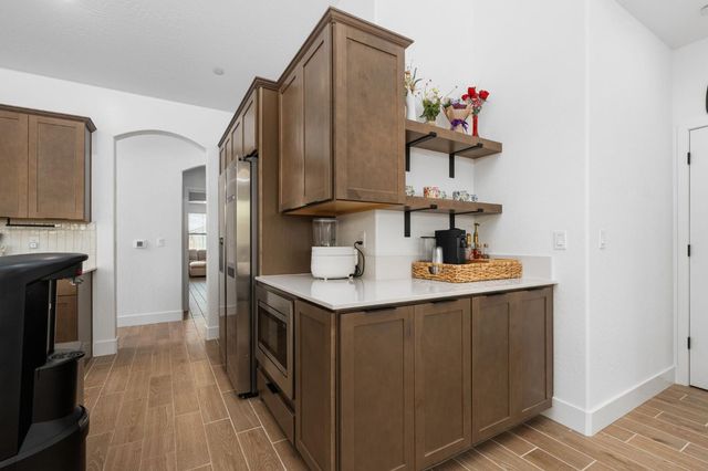 1098 Granite Drive W, Madera, CA 93636