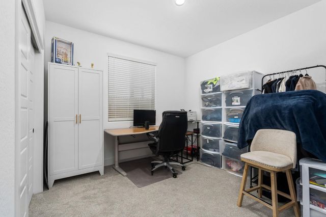 1098 Granite Drive W, Madera, CA 93636