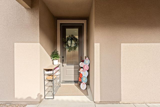 1098 Granite Drive W, Madera, CA 93636