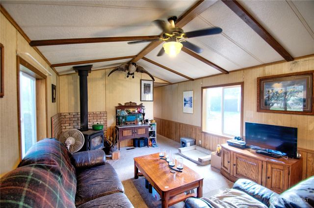 9444 Lundeen Road SW, Rochester, WA 98579