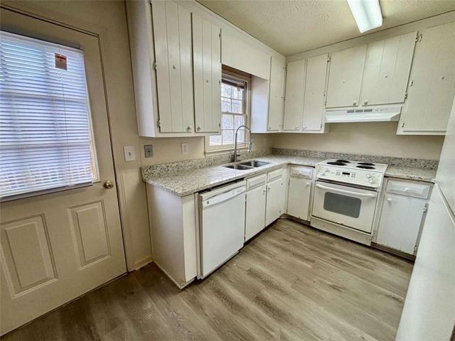 5296 Weyden Trail B, Norcross, GA 30071