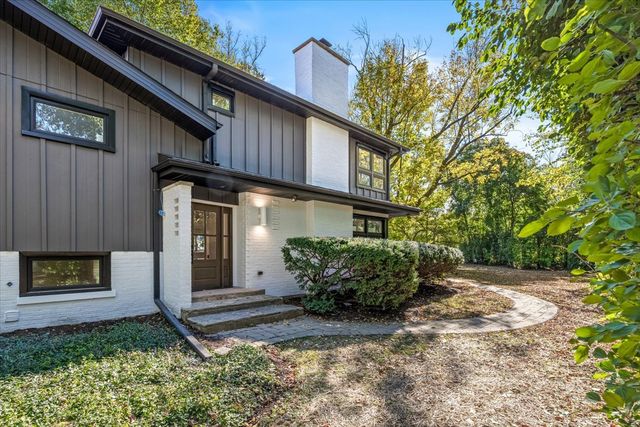 1077 Green Bay Road, Glencoe, IL 60022