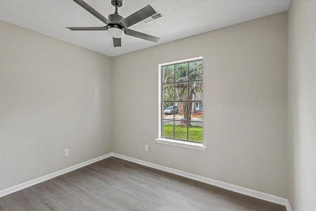 7774 Ginger Lane, North Charleston, SC 29420