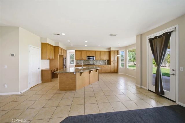 8052 Citricado Lane, Riverside, CA 92508