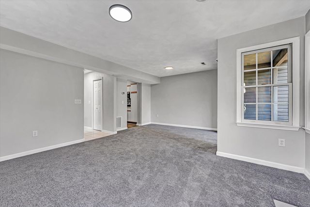 4715 Oakcliff DR, Roanoke, VA 24018