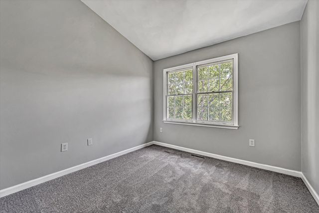 4715 Oakcliff DR, Roanoke, VA 24018