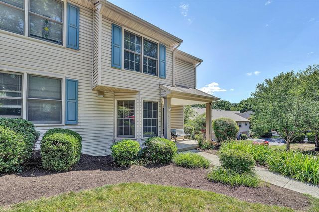 4715 Oakcliff DR, Roanoke, VA 24018