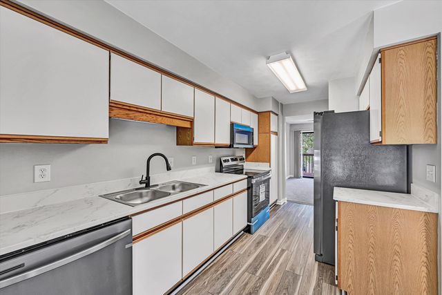 4715 Oakcliff DR, Roanoke, VA 24018