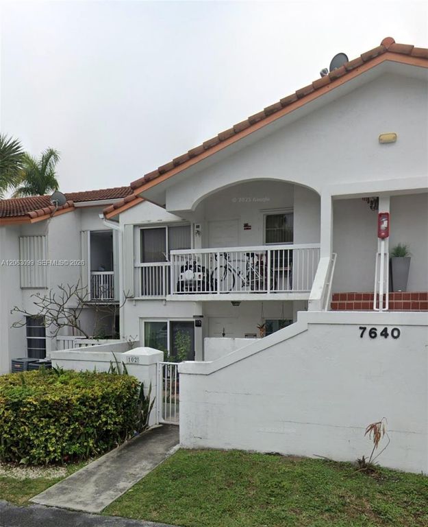 7640 SW 153rd Ct 102, Miami, FL 33193