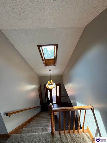 6106 Flaherty Road, Vine Grove, KY 40175