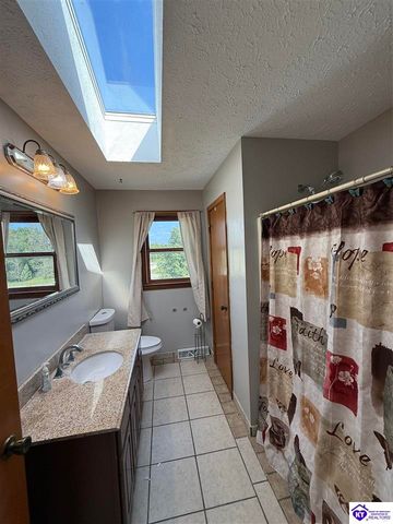 6106 Flaherty Road, Vine Grove, KY 40175