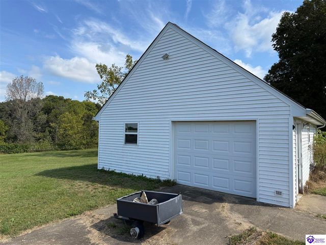 6106 Flaherty Road, Vine Grove, KY 40175