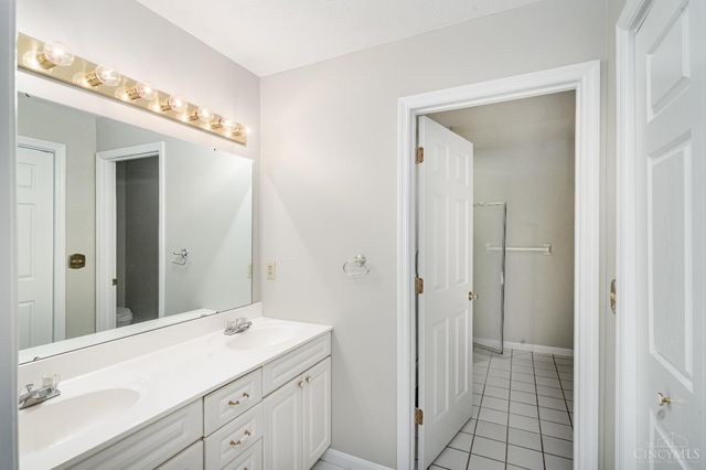 5440 Asbury Lake Drive, Green Twp, OH 45247