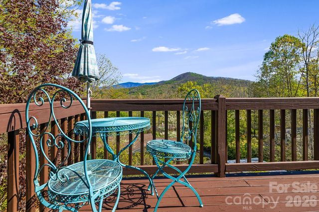 144 Hilltop Road, Black Mountain, NC 28711