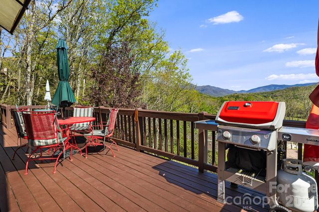 144 Hilltop Road, Black Mountain, NC 28711