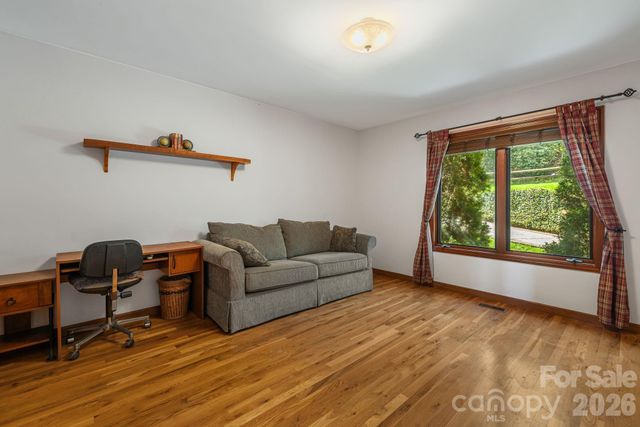 144 Hilltop Road, Black Mountain, NC 28711