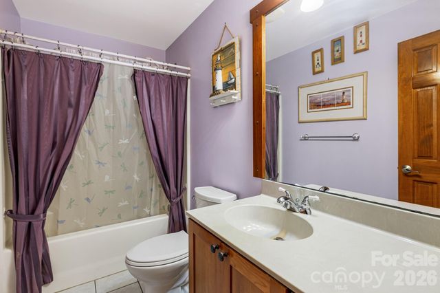 144 Hilltop Road, Black Mountain, NC 28711