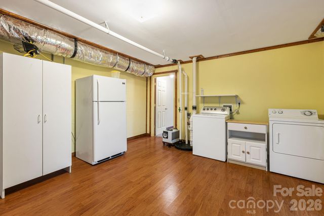 144 Hilltop Road, Black Mountain, NC 28711