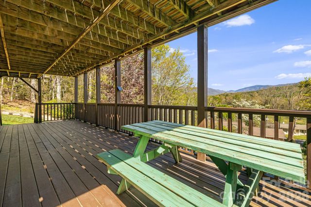 144 Hilltop Road, Black Mountain, NC 28711
