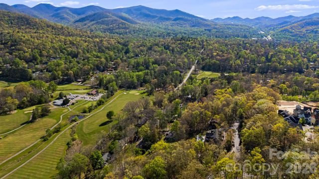 144 Hilltop Road, Black Mountain, NC 28711