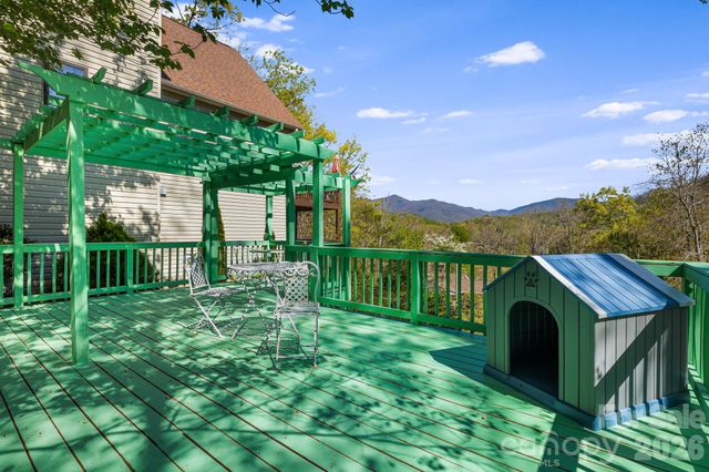 144 Hilltop Road, Black Mountain, NC 28711