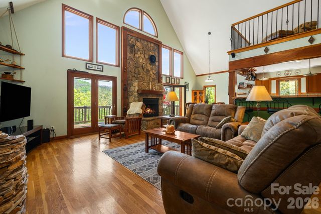 144 Hilltop Road, Black Mountain, NC 28711