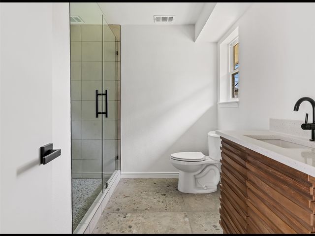 7607 Meadow Oaks Drive, Dallas, TX 75230