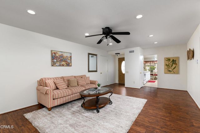 28143 Village 28, Camarillo, CA 93012